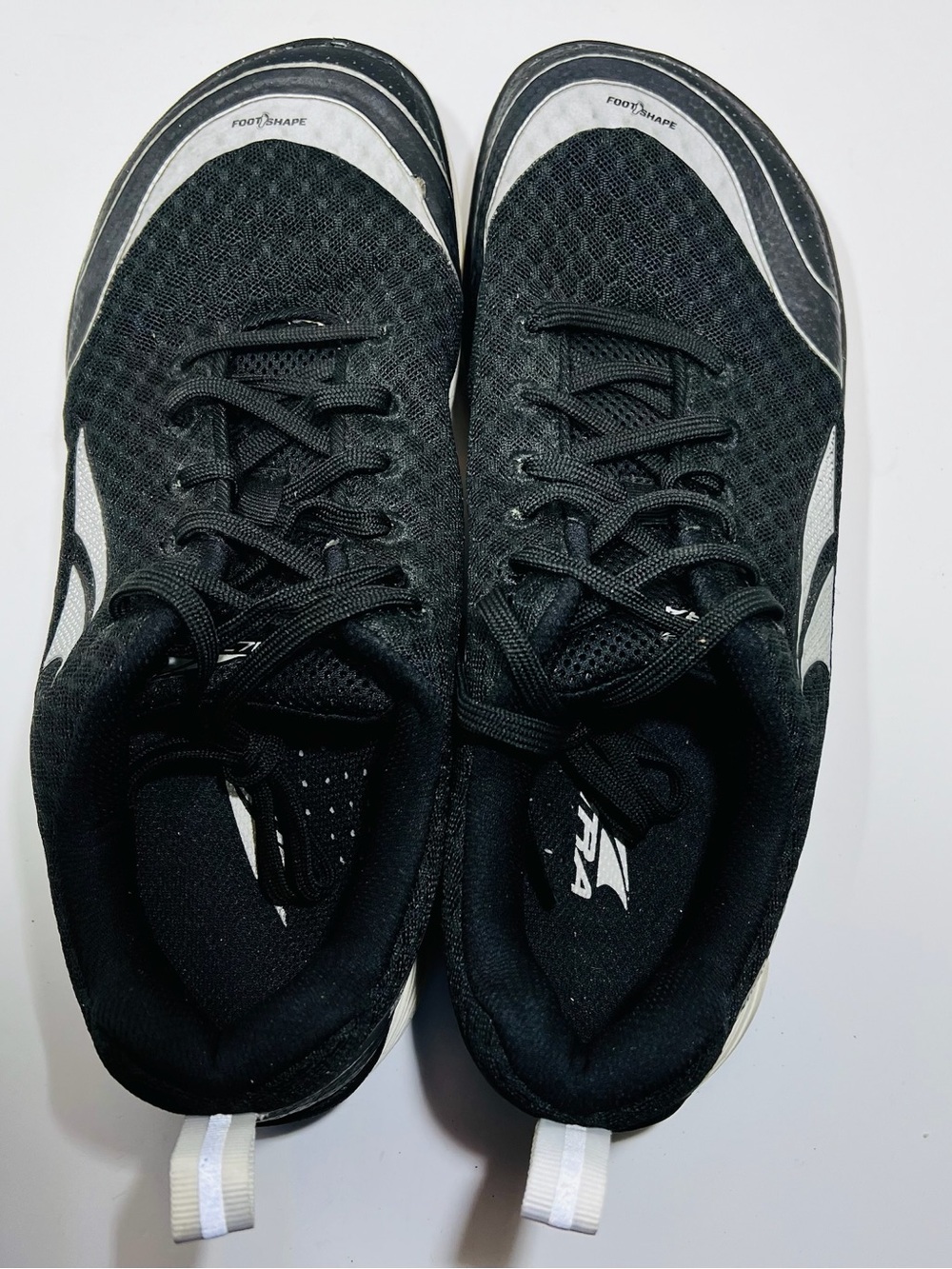 Altra Instint 3 Zero Drop, Men’s 10.5, Foot Pod Technology, Black, Gray & Silver